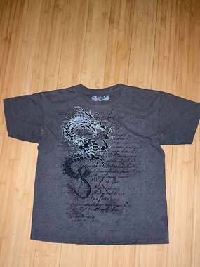 Helix Graphic T-Shirt XL Large Gray Dragon Script